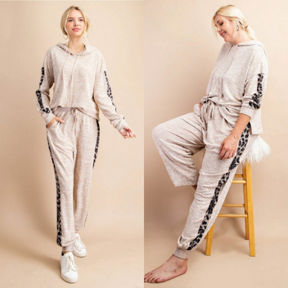 Wild Dreams Leopard Stripe Loungewear Joggers - Picture 11 of 11